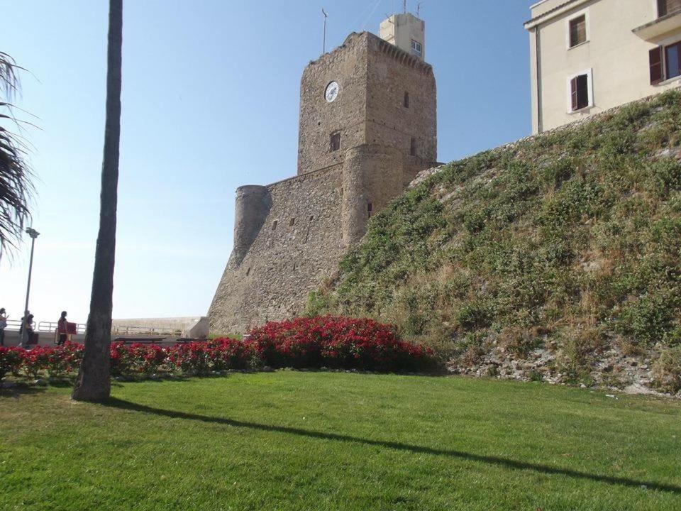 Le Stanze Di Botticelli Bed & Breakfast Termoli Dış mekan fotoğraf