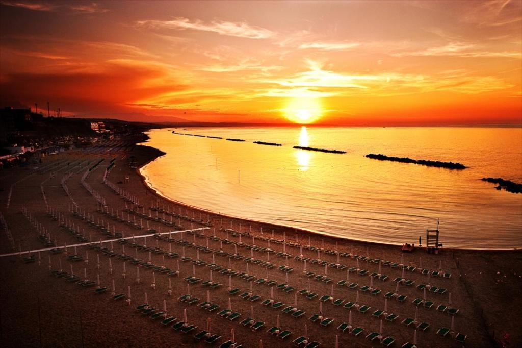 Le Stanze Di Botticelli Bed & Breakfast Termoli Dış mekan fotoğraf